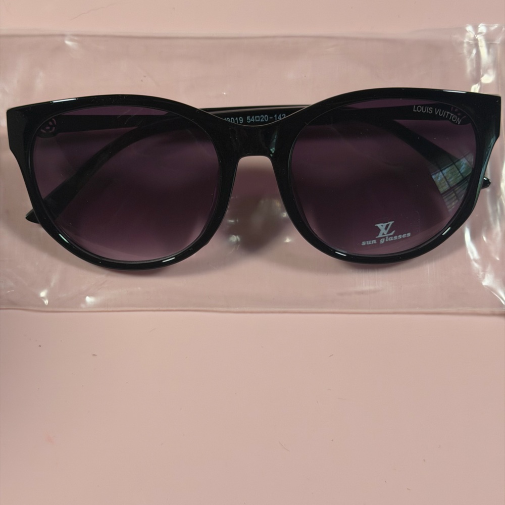 Women’s sunglasses